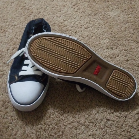 Levi's - Picture 4 of 6